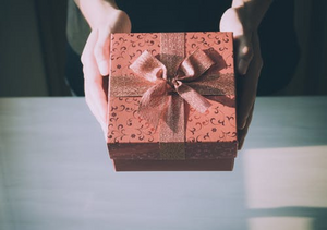 9 Engagement Gift Ideas They'll Love