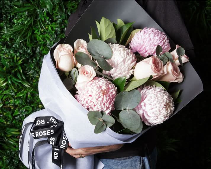 Mr Roses Logo Send Flowers & Roses for Same Day Delivery | Mr Roses
