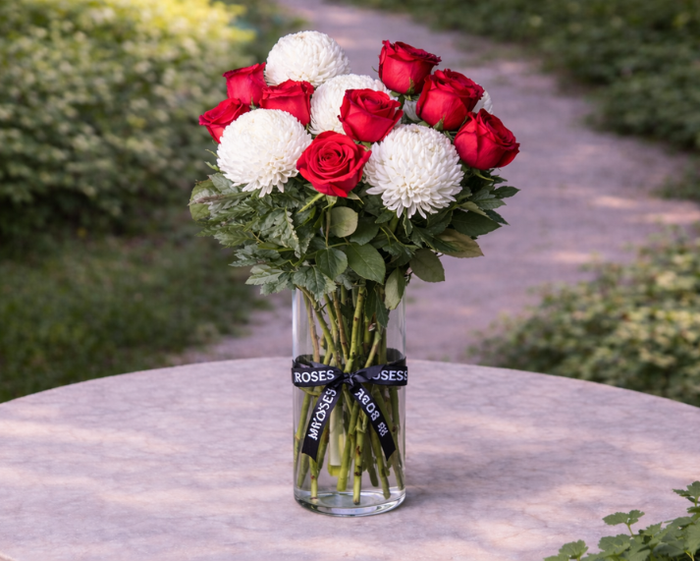 700 Roses Crimson Elegance Flower Arrangement | Mr Roses | Festive Collection