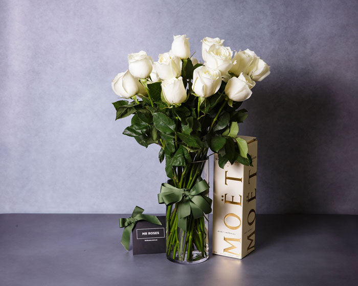 Member-Exclusive Roses & Champagne