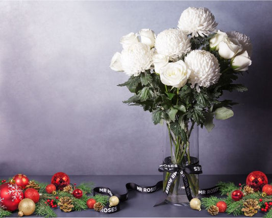 Christmas Flowers - Heavenly White Delight