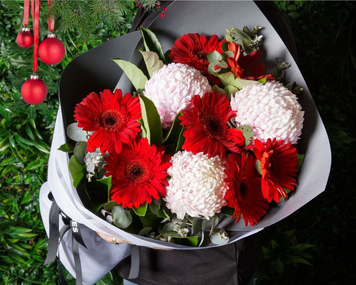 Christmas Flowers - Petal Parade Bouquet