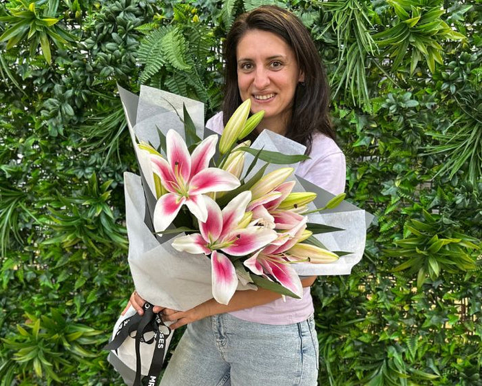 pink lily bouquet