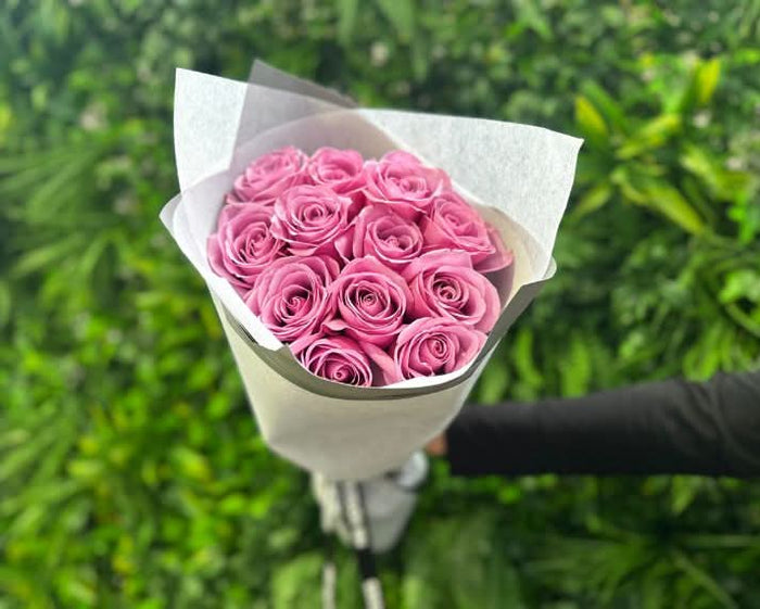 purple roses bouquet