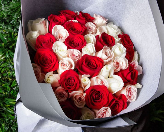Tri-Colour Big Rose Bouquet ( 12 - 24 Stems )