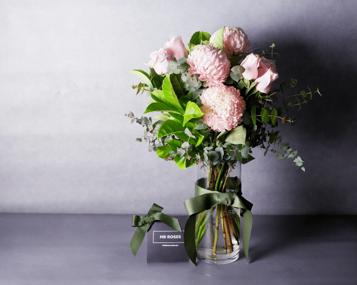 Pink chrysanthemum flower arrangement