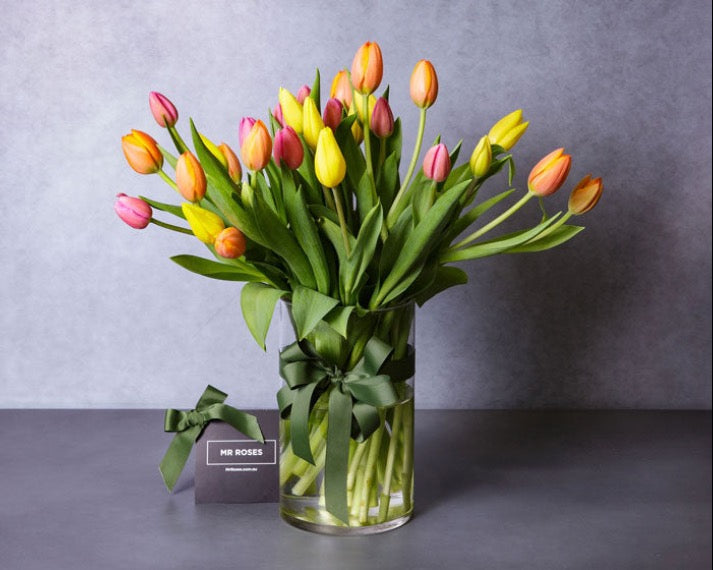 Mother's Day Gift Box - Mixed Coloured Tulips